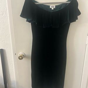 Unique Vintage Emerald Velvet Sophia Wiggle Dress L